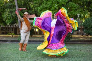 Guanacaste vibra (Santa Cruz)